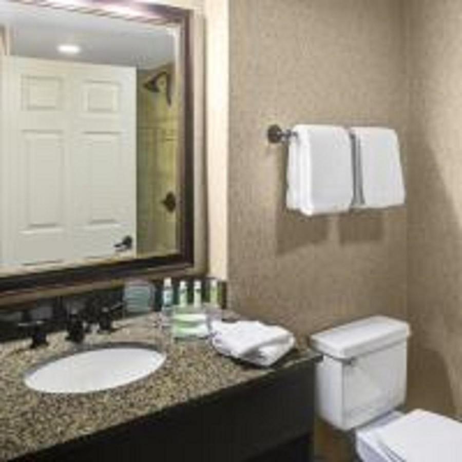 Holiday Inn Express Hotel & Suites Atlanta Buckhead By Ihg Exteriör bild
