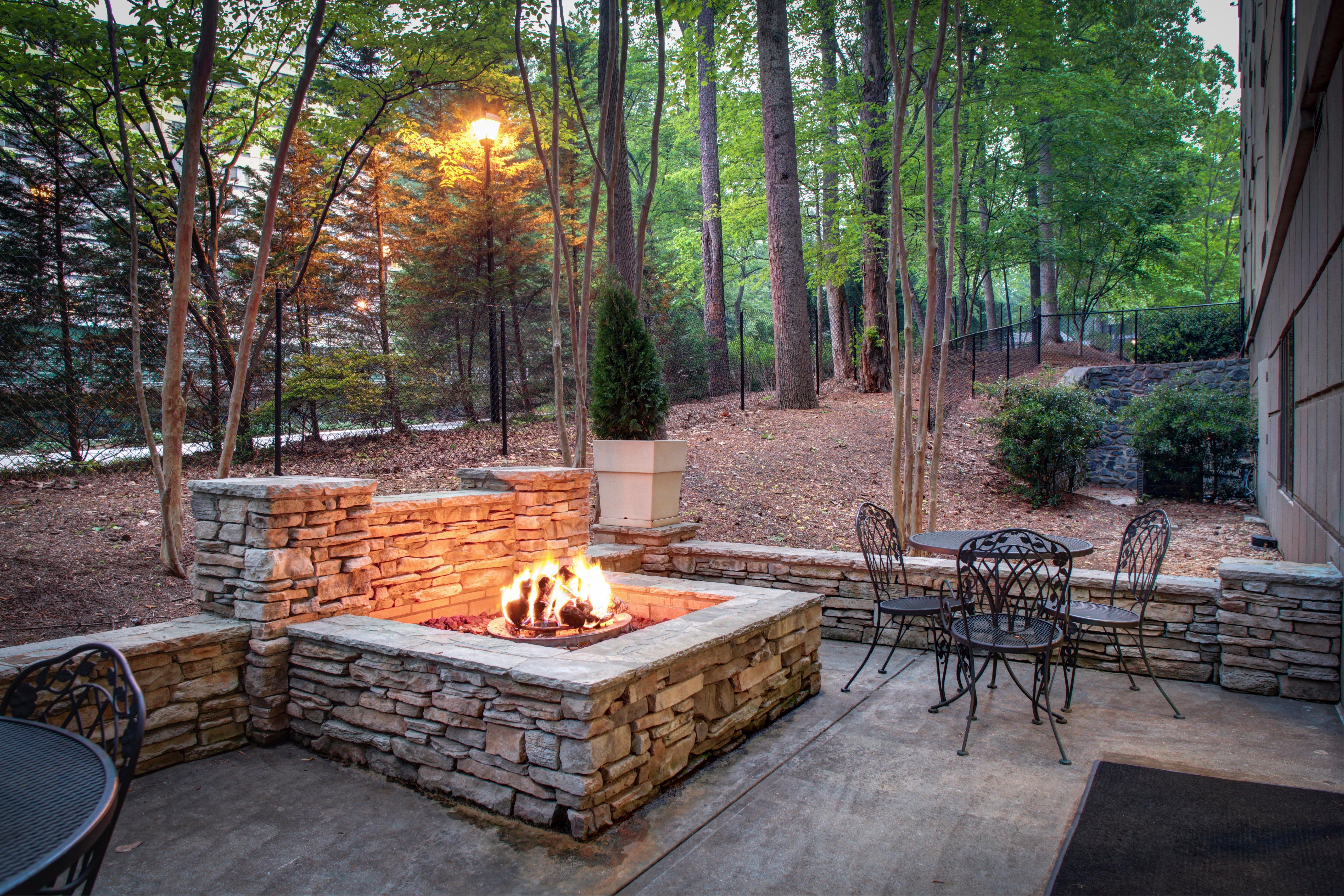 Holiday Inn Express Hotel & Suites Atlanta Buckhead By Ihg Exteriör bild