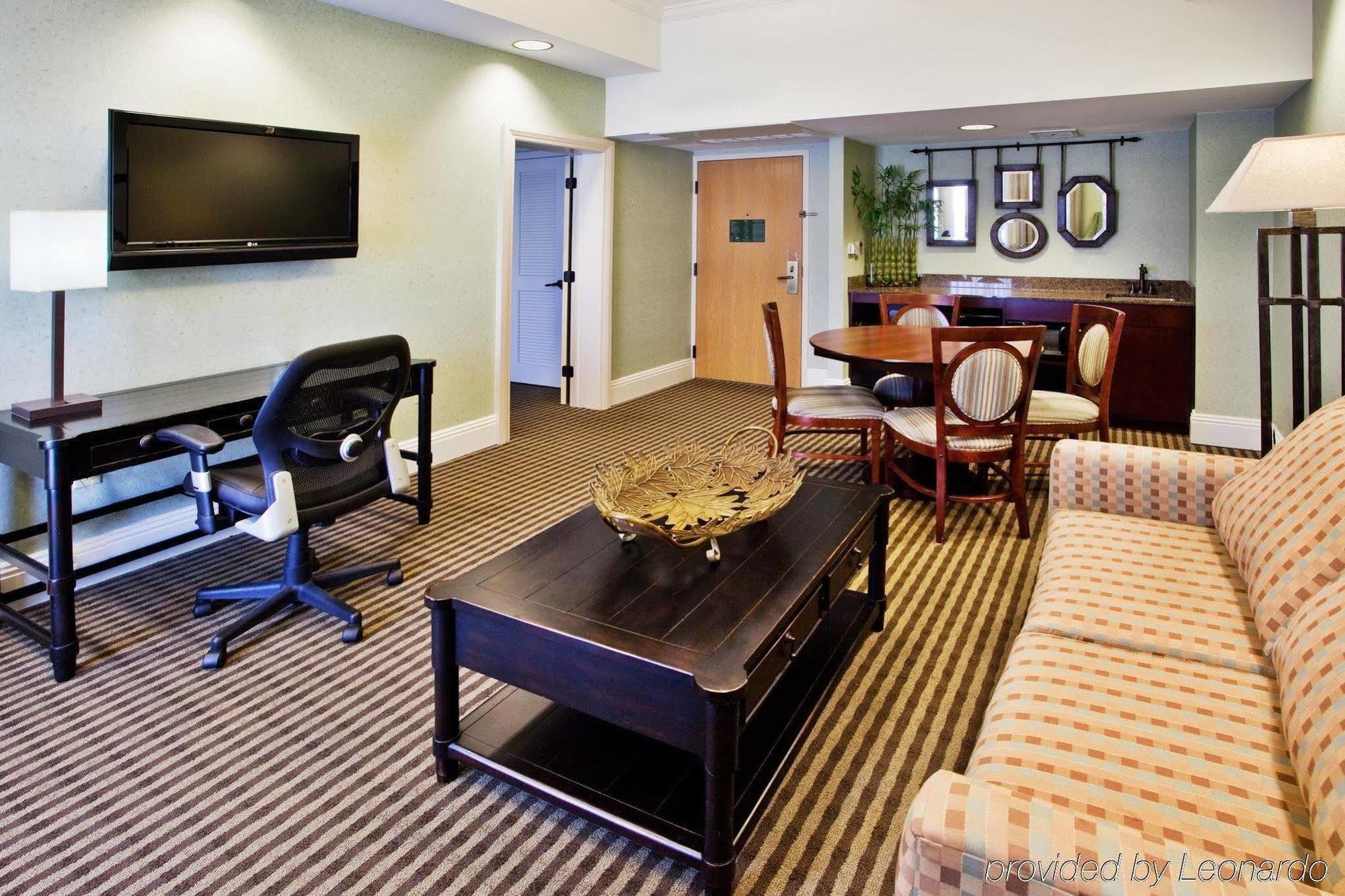 Holiday Inn Express Hotel & Suites Atlanta Buckhead By Ihg Exteriör bild